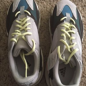 Yeezy wave runners more sizes available